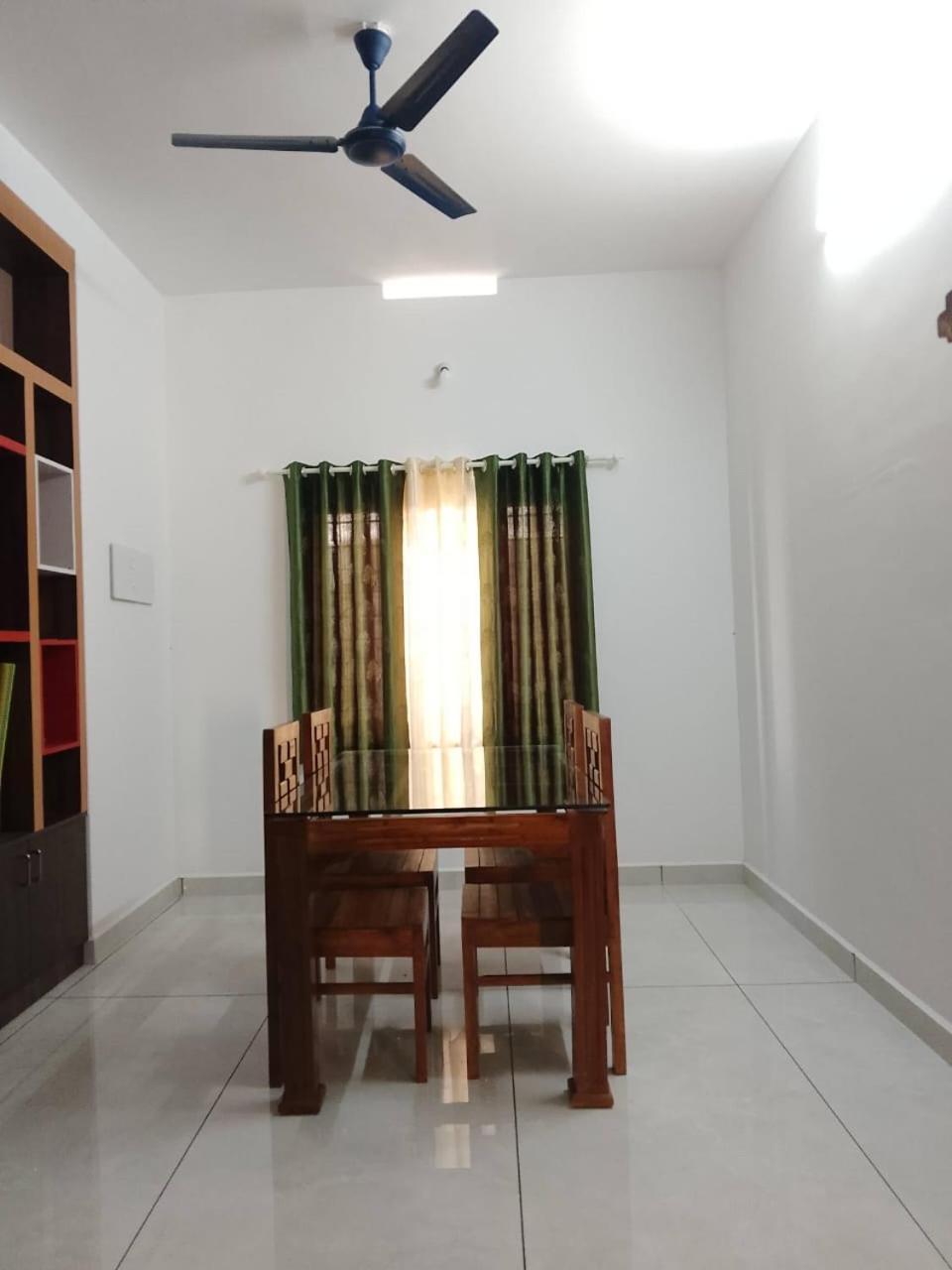 Ashvis Cottage Thekkady Buitenkant foto